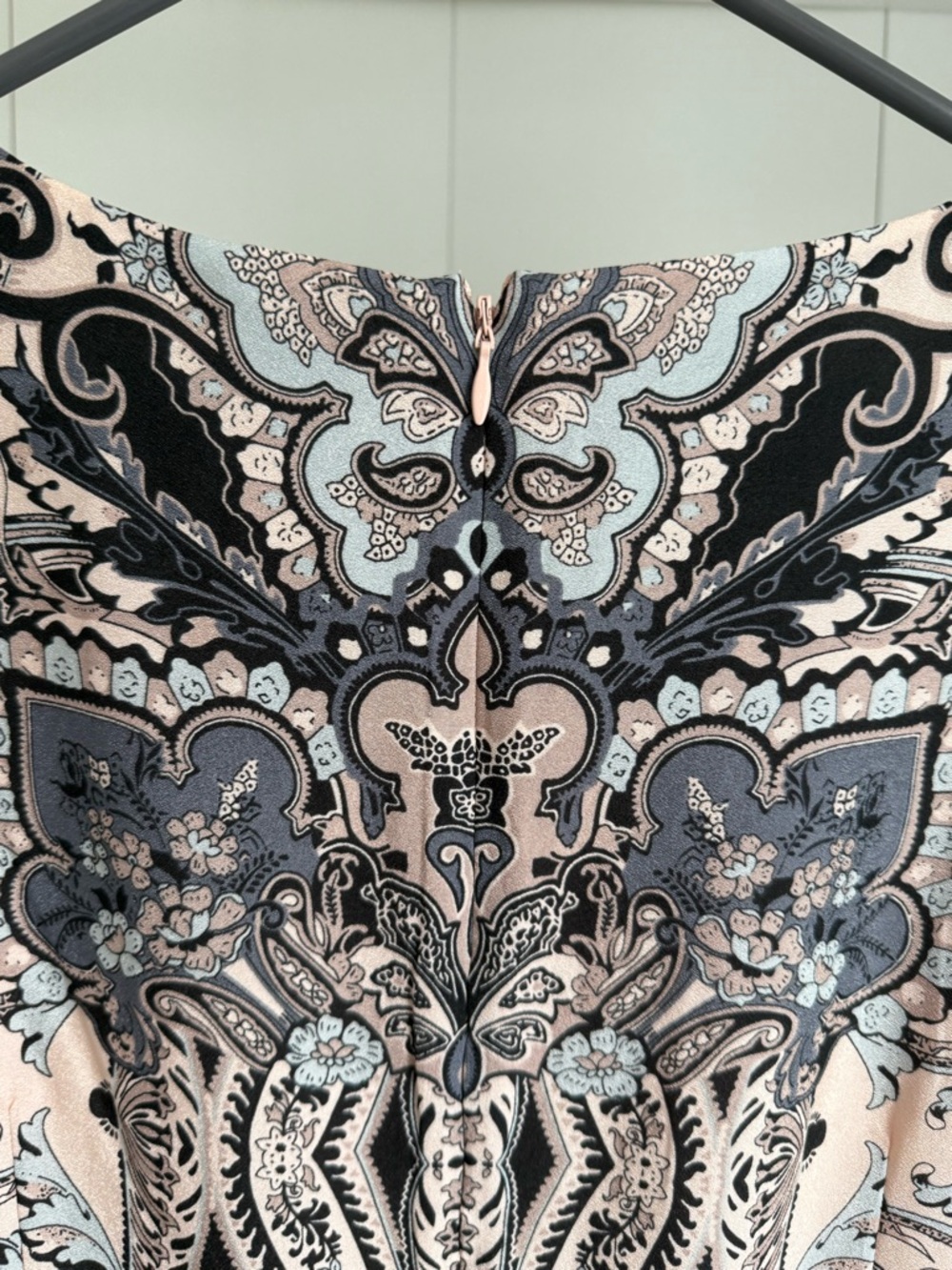 Chico’s Sz 0 Careerwear Paisley Shift Dress Pink Black Career Event Midi length - Picture 7 of 15